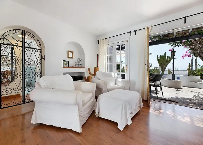 Puerto Chico 6 بلايا بلانكا